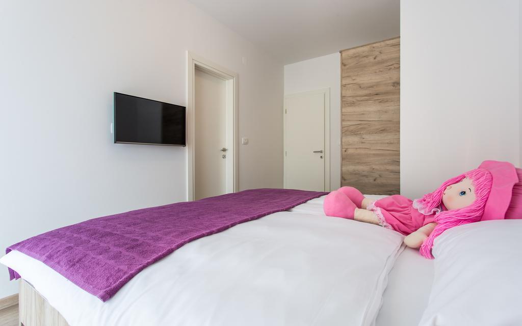 Apartments Viktorija Baska  Exterior photo