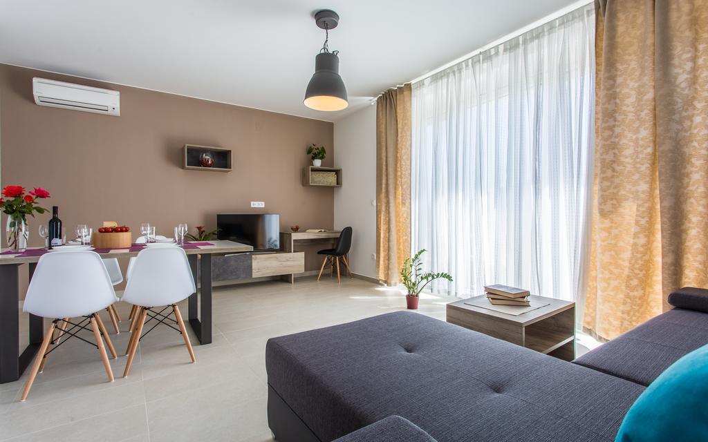 Apartments Viktorija Baska  Exterior photo