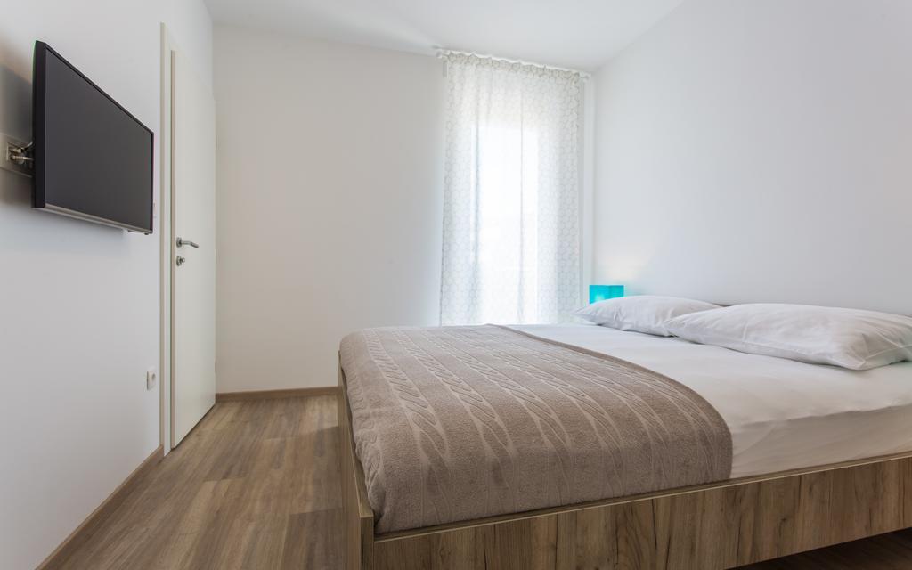 Apartments Viktorija Baska  Exterior photo